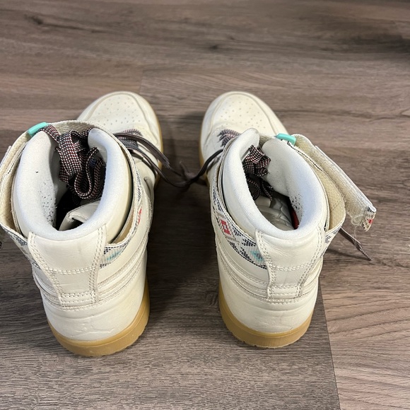 Jordan 1 white - Picture 2 of 9